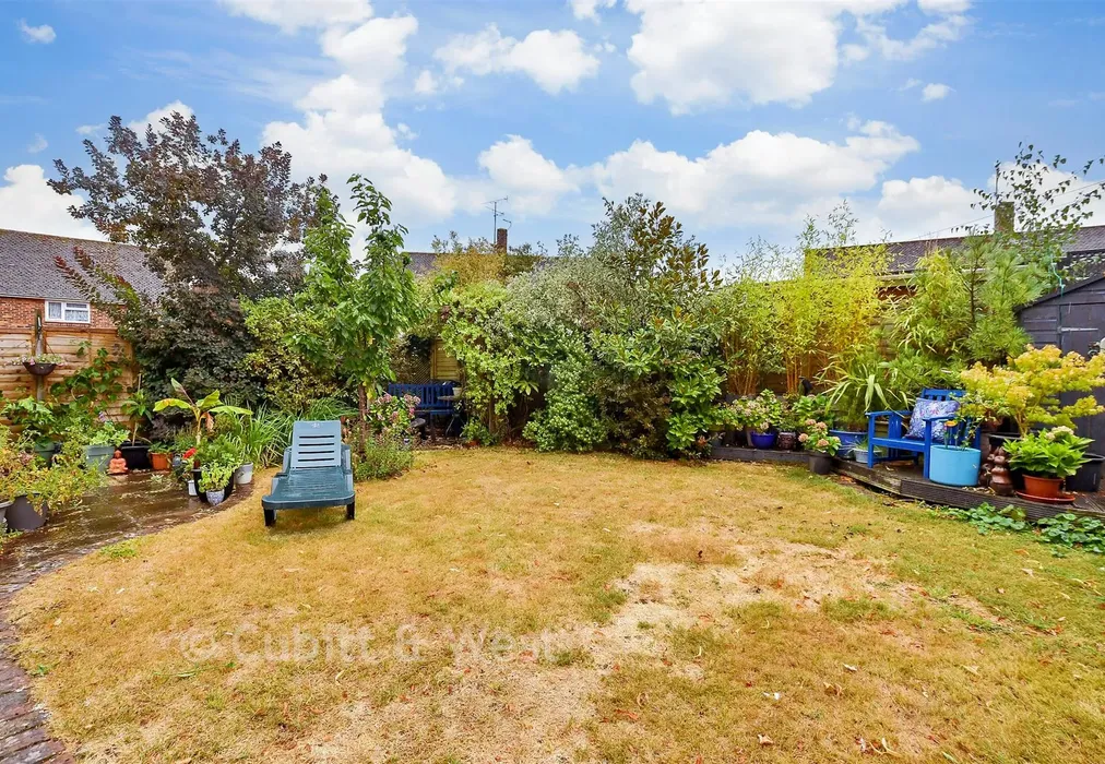 Rear Garden - Spierbridge Road, Storrington, West Sussex - Wards of Kent
