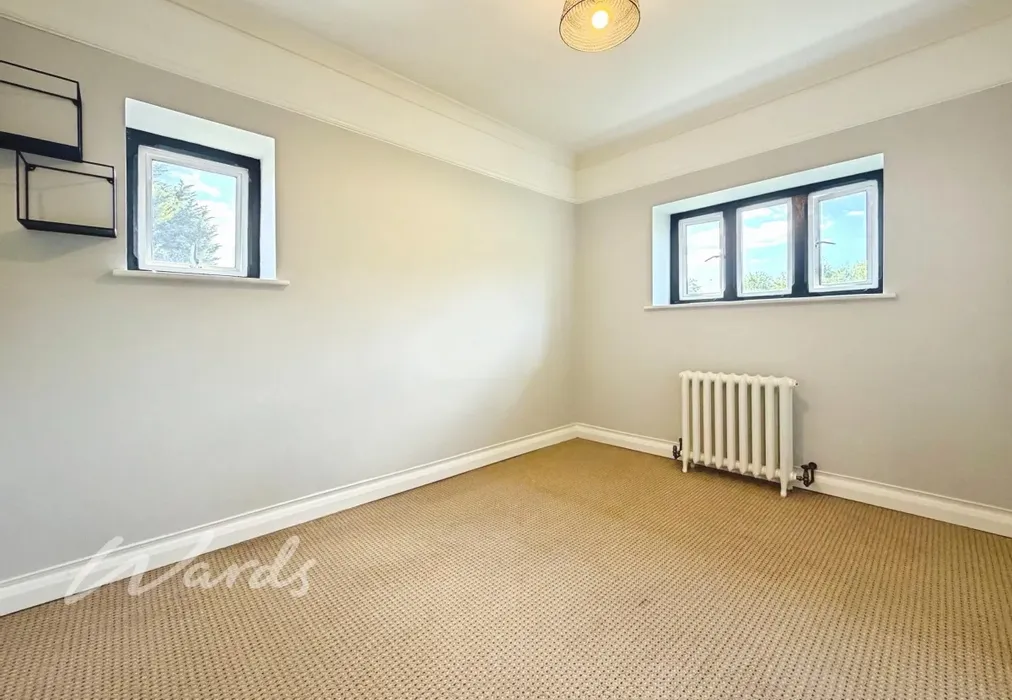 Bedroom. - London Road Farningham DA4 - Wards of Kent
