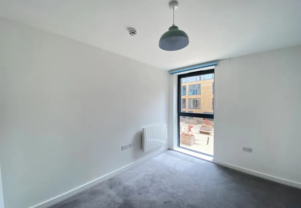 Bedroom 2 - Upper Stone Street Maidstone ME15 - Wards of Kent