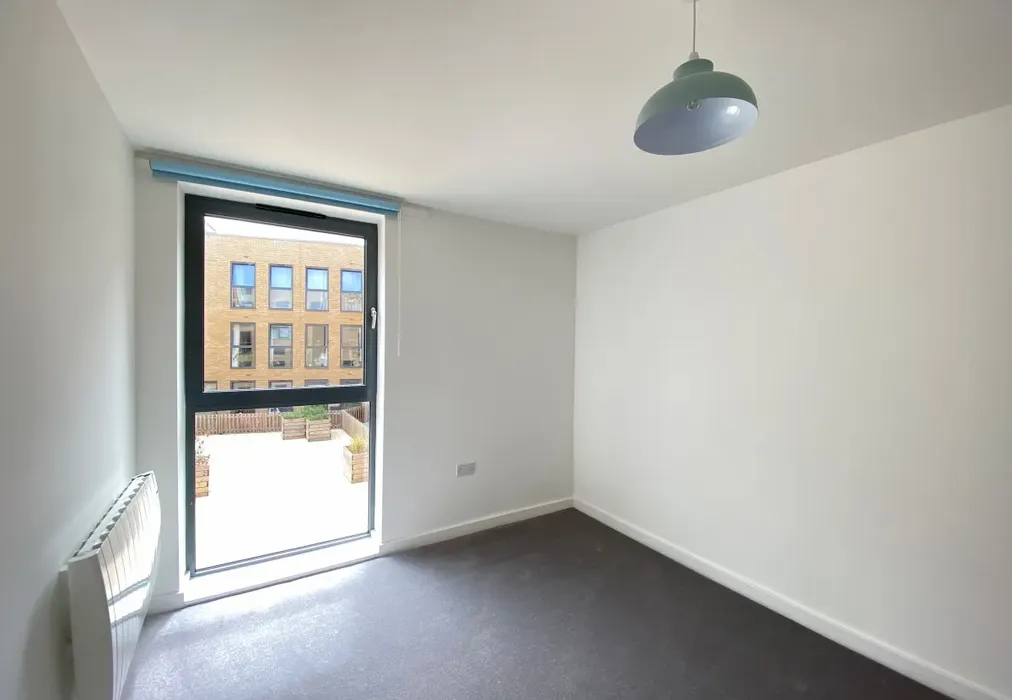 Bedroom 2 - Upper Stone Street Maidstone ME15 - Wards of Kent