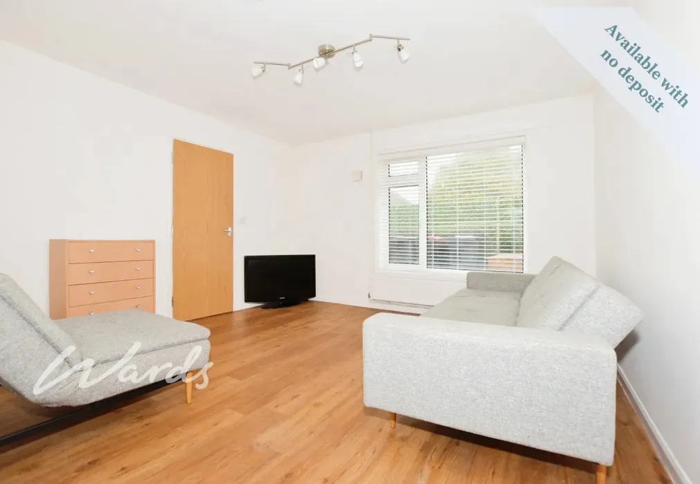 Lounge - Princes Way Canterbury CT2 - Wards of Kent
