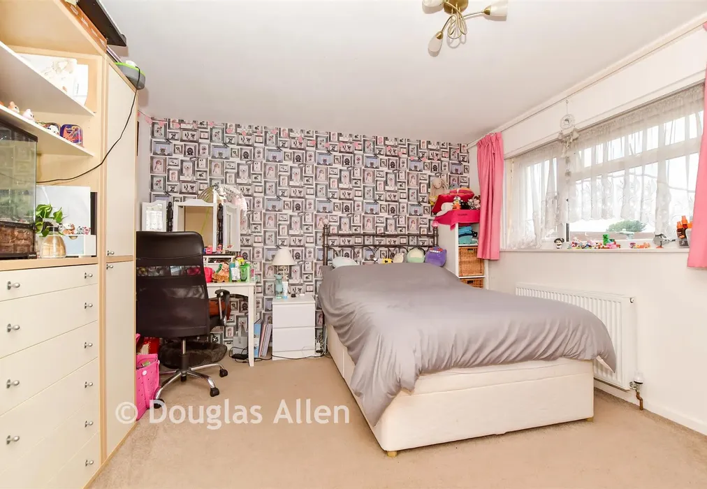Bedroom 2 - Longmead, Pitsea, Basildon, Essex - Wards of Kent
