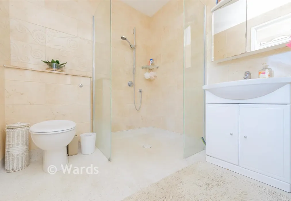 Shower Room - Wrotham Road, South Street, Kent - Wards of Kent