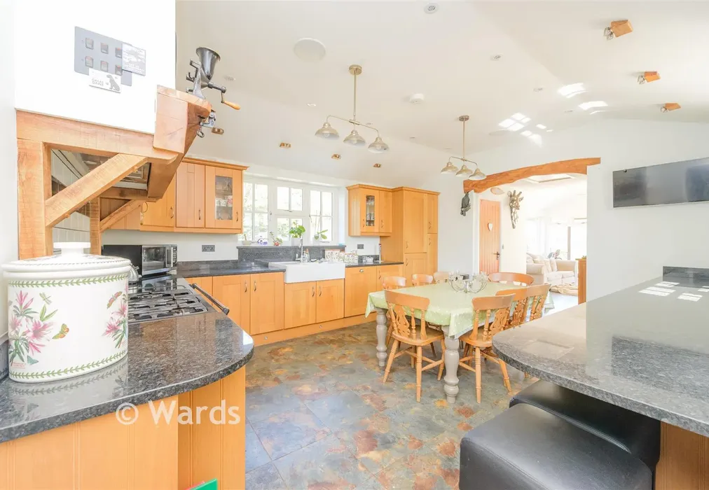 Kitchen/Breakfast Room - Wrotham Road, South Street, Kent - Wards of Kent