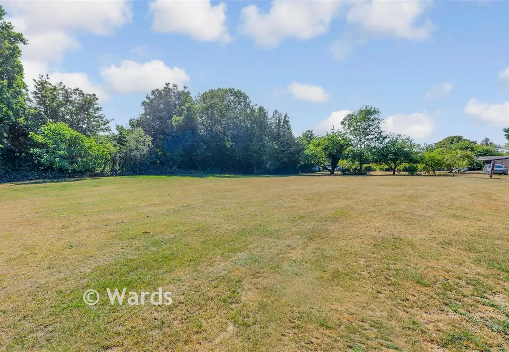 Rear Garden - Wrotham Road, South Street, Kent - Wards of Kent