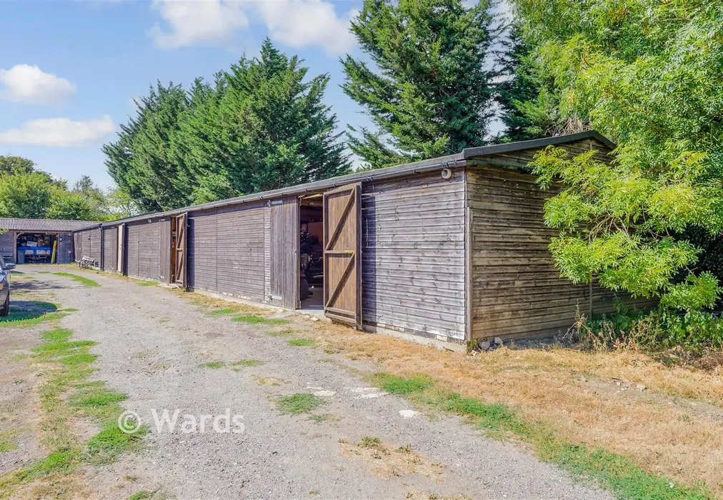 Workshop/Outbuildings - Wrotham Road, South Street, Kent - Wards of Kent