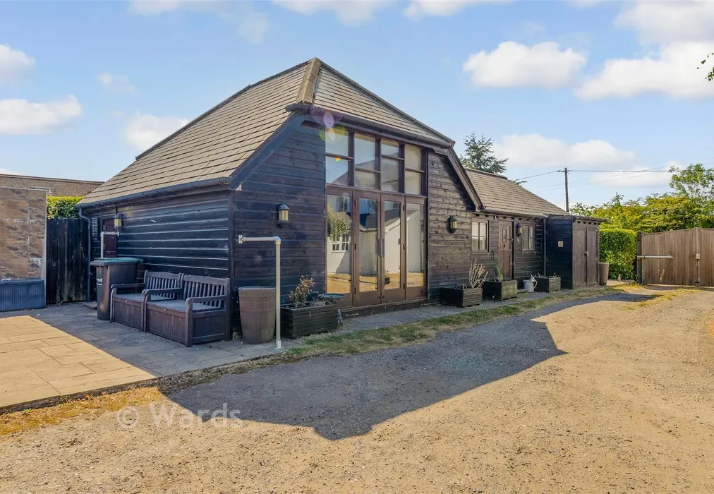 Workshop/Outbuildings - Wrotham Road, South Street, Kent - Wards of Kent