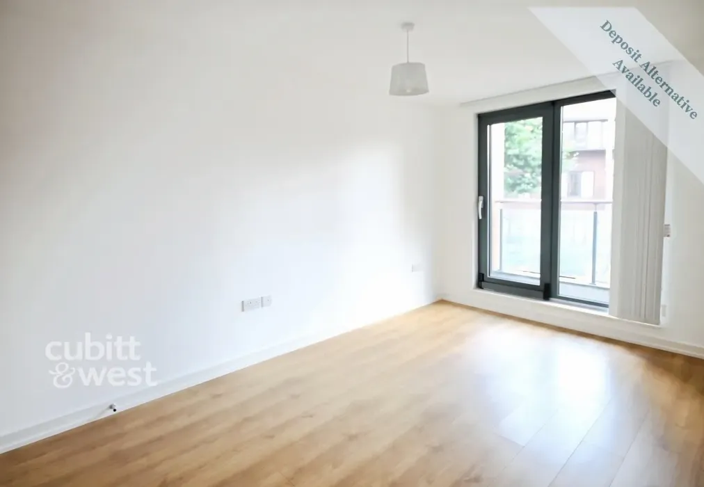 Living Area - Queensway Redhill RH1 - Wards of Kent