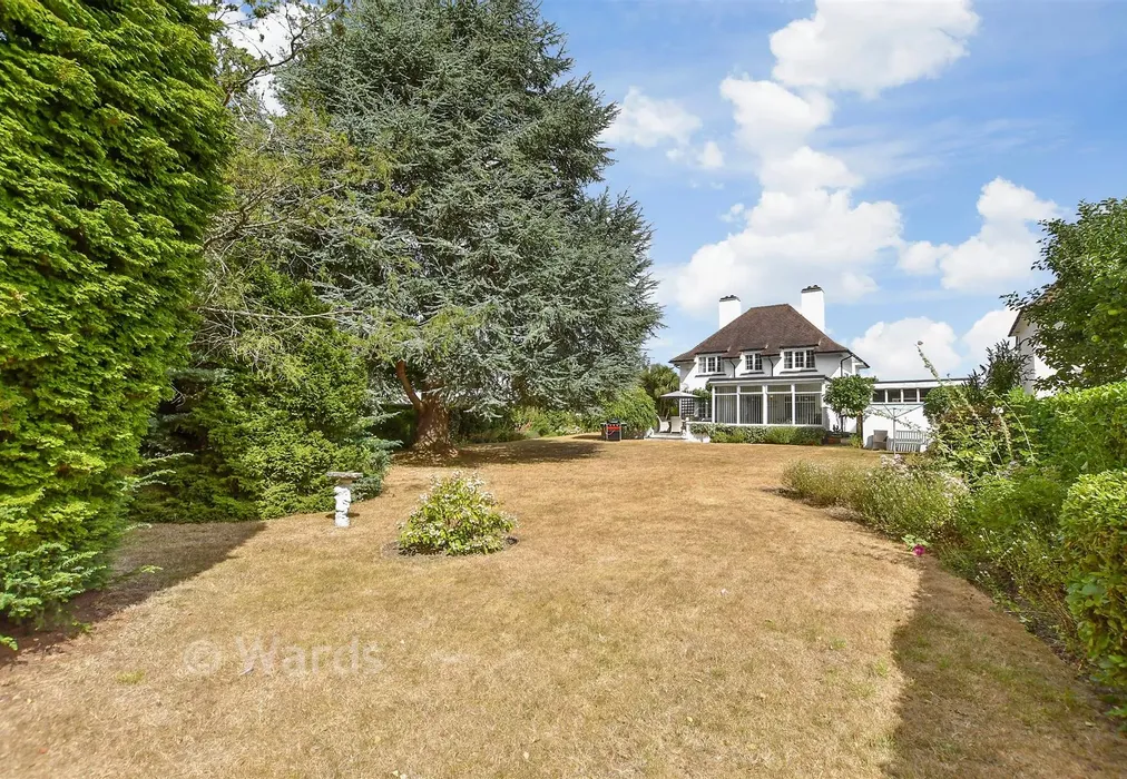 Rear Garden - Walnut Tree Lane, Maidstone, Kent - Wards of Kent