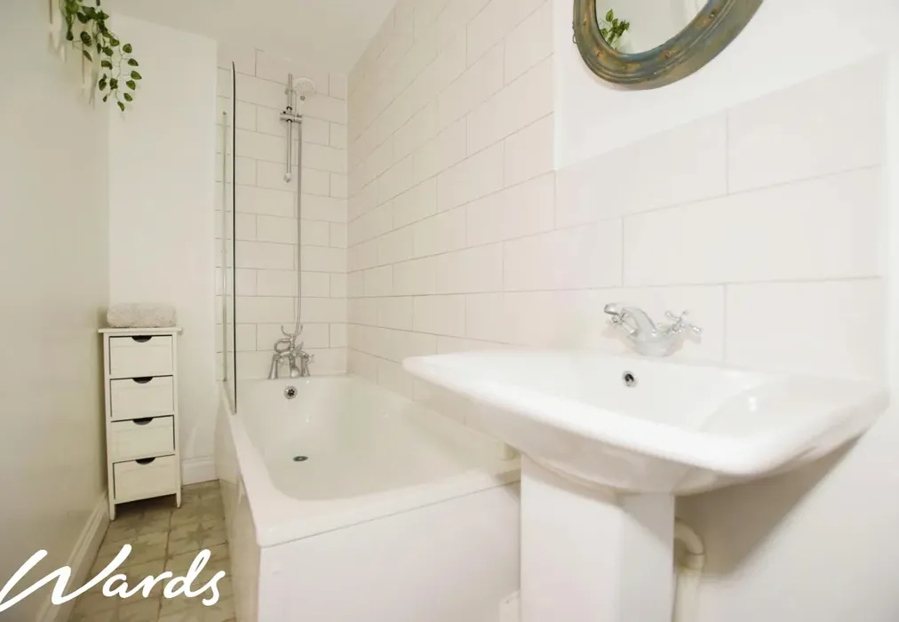 editedimage-e5dd1... - Essex Street Whitstable CT5 - Wards of Kent