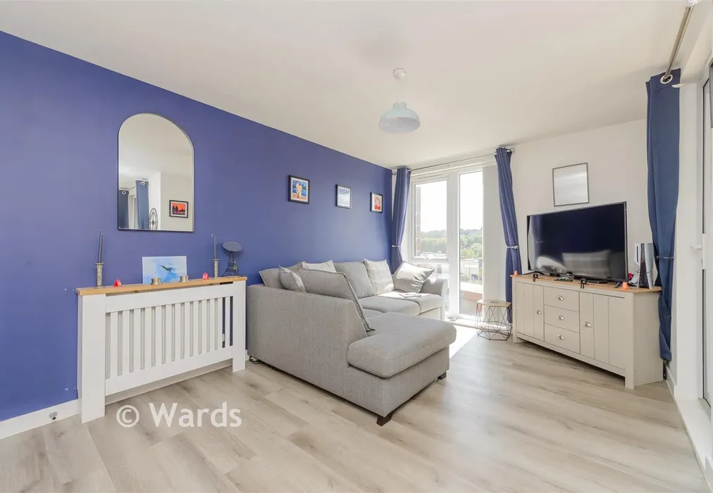 Lounge - Cross Street, Chatham, Kent - Wards of Kent