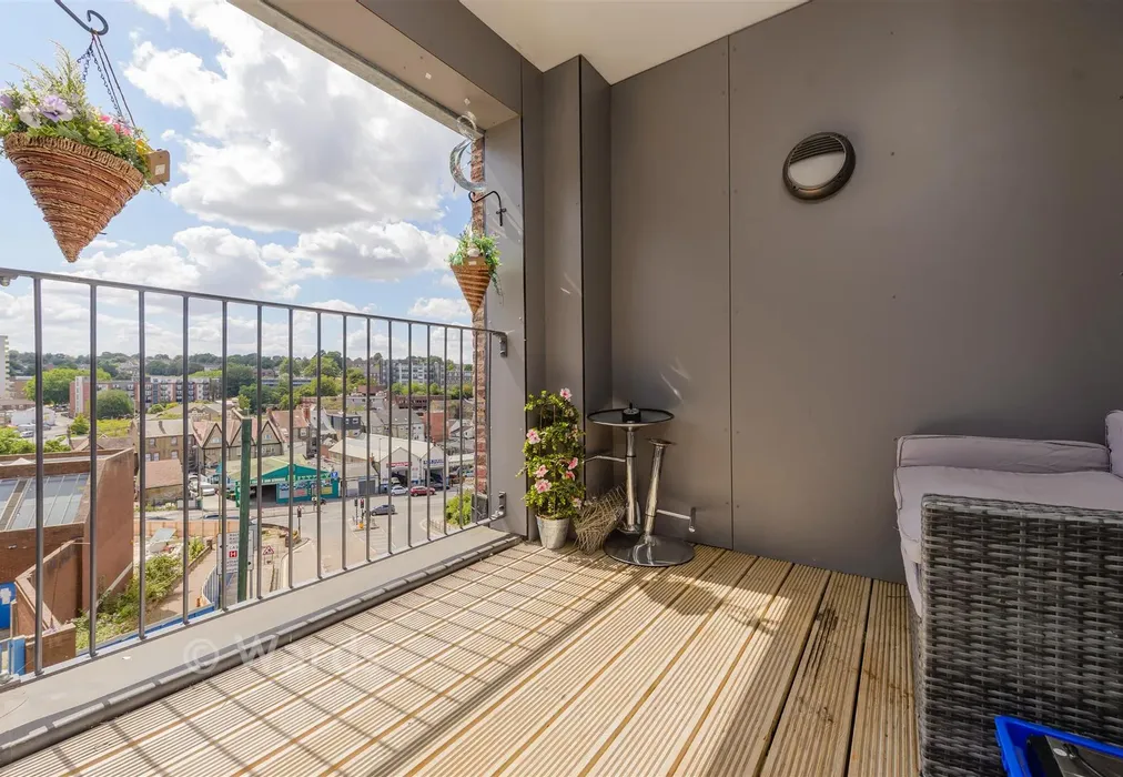 Balcony - Cross Street, Chatham, Kent - Wards of Kent