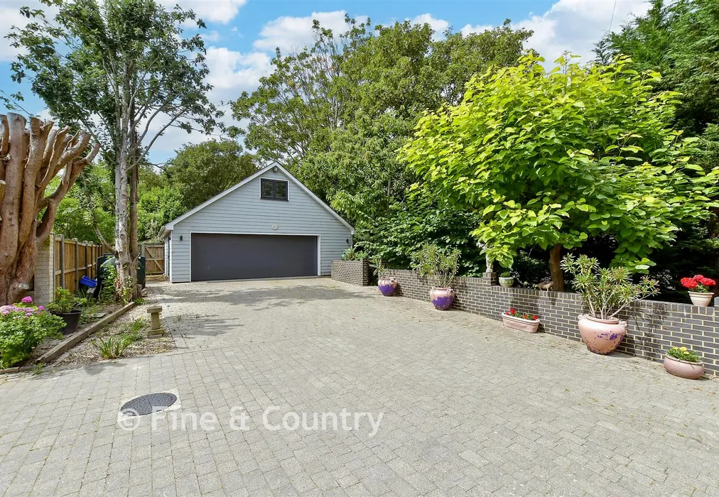 Garage - Hull Place, Sholden, Deal, Kent - Wards of Kent