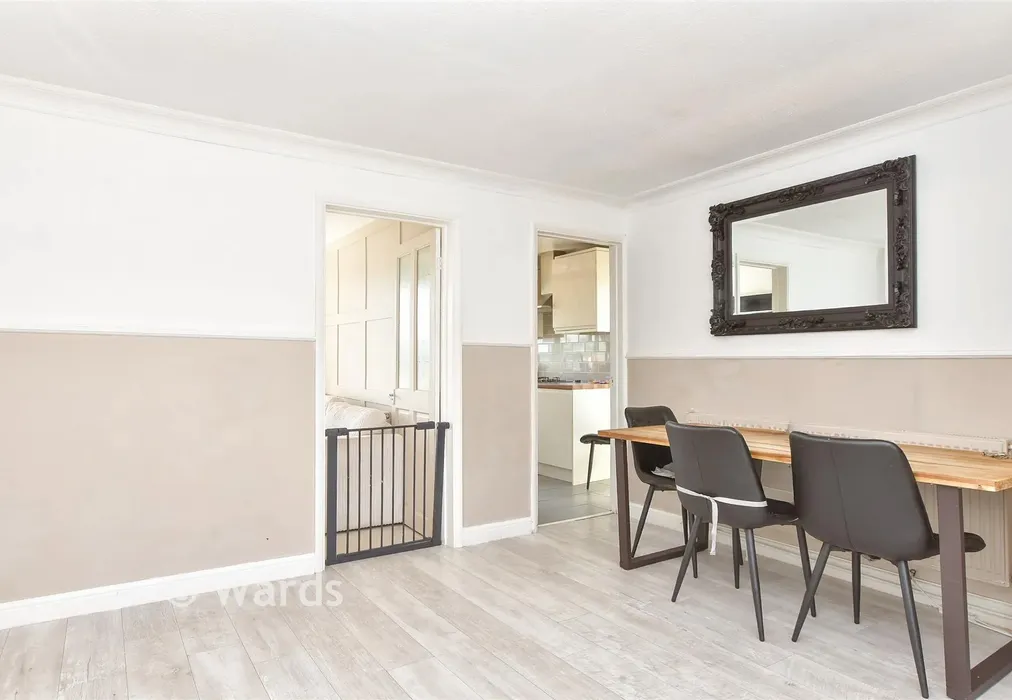 Lounge - Merrals Wood Road, Strood, Rochester, Kent - Wards of Kent