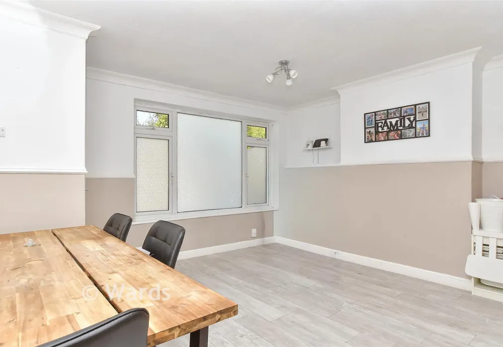 Lounge - Merrals Wood Road, Strood, Rochester, Kent - Wards of Kent