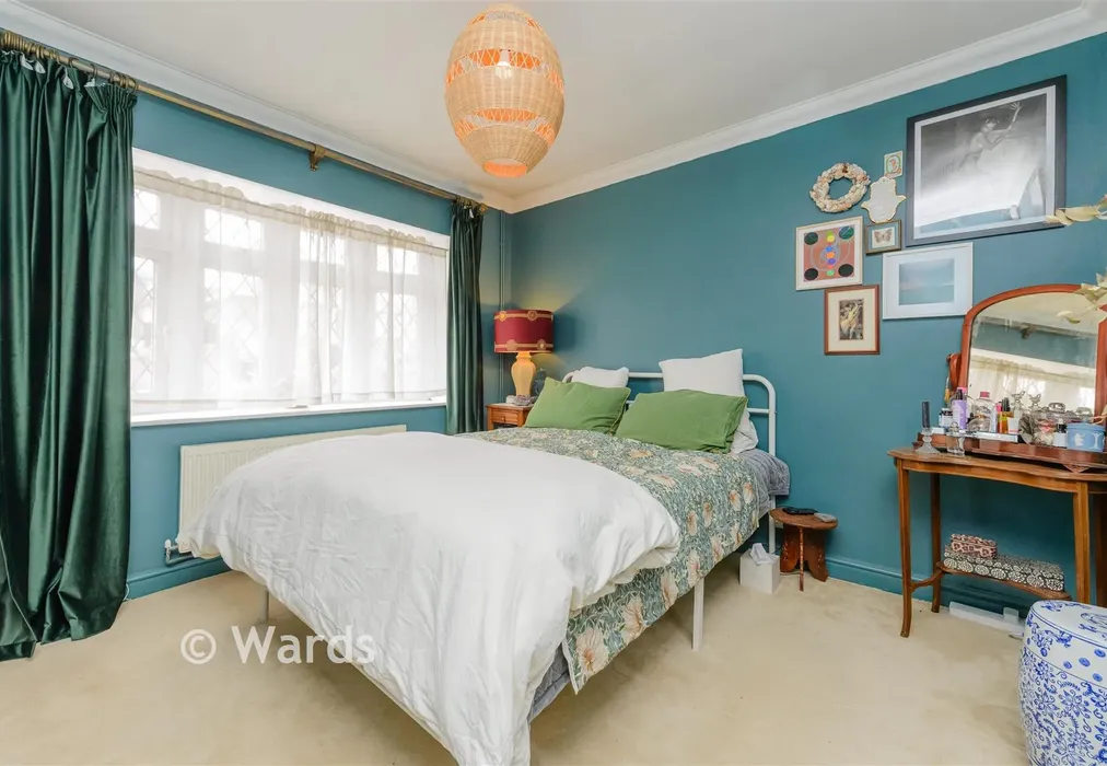 Bedroom 2 - Tennyson Walk, Northfleet, Gravesend, Kent - Wards of Kent