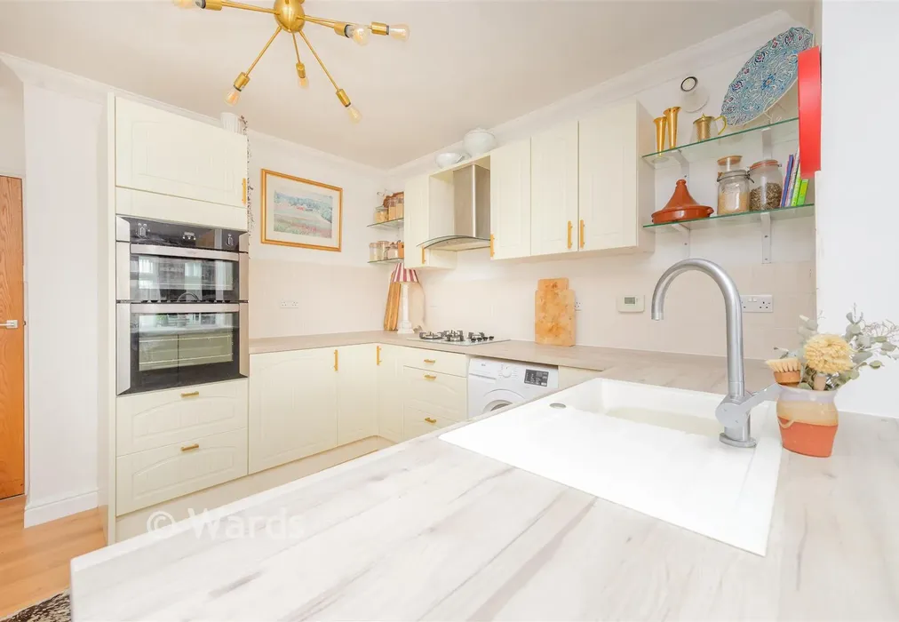 Kitchen - Tennyson Walk, Northfleet, Gravesend, Kent - Wards of Kent
