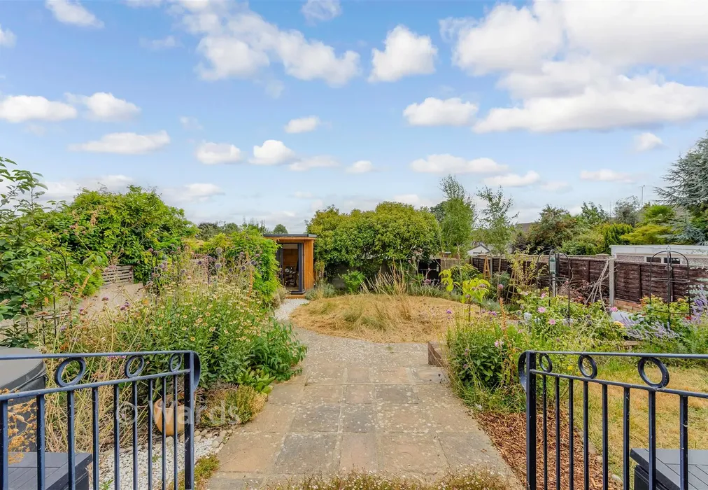 Rear Garden - Tennyson Walk, Northfleet, Gravesend, Kent - Wards of Kent