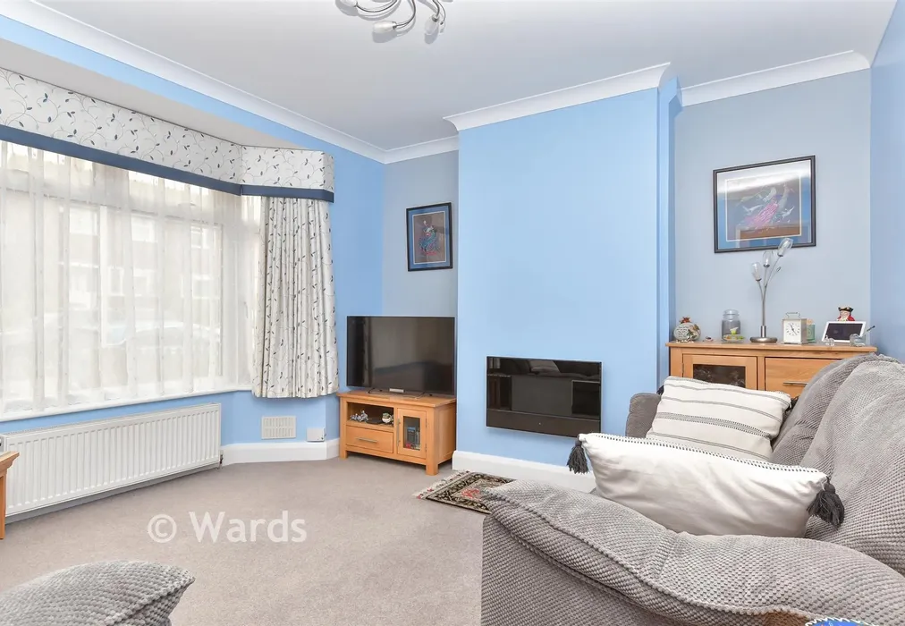 Lounge - Colyer Road, Northfleet, Gravesend, Kent - Wards of Kent