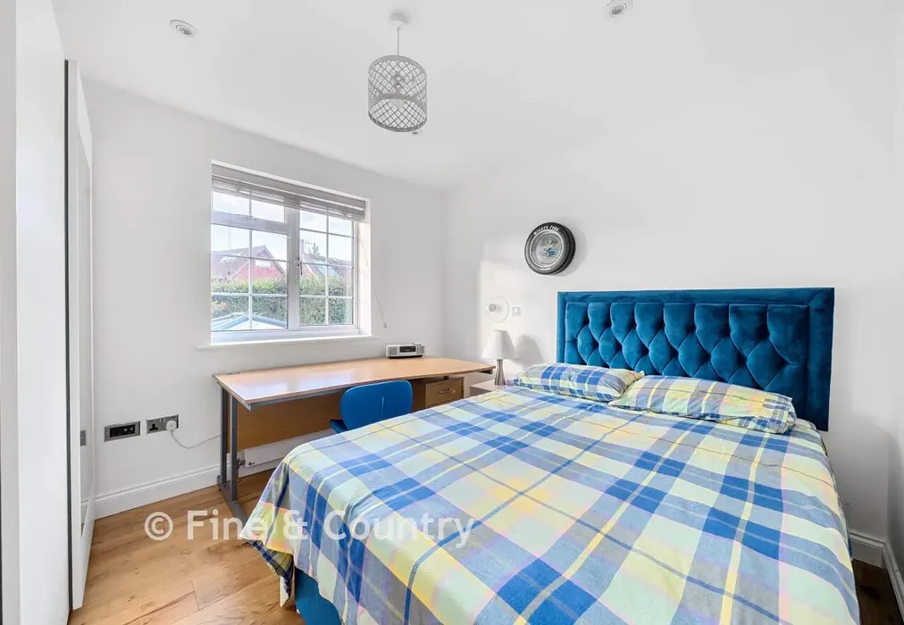 Bedroom - Windmill Hill, Brenchley, Tonbridge, Kent - Wards of Kent