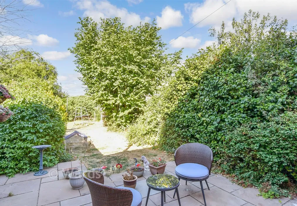 Rear Garden - Miskin Road, Hoo, Rochester, Kent - Wards of Kent