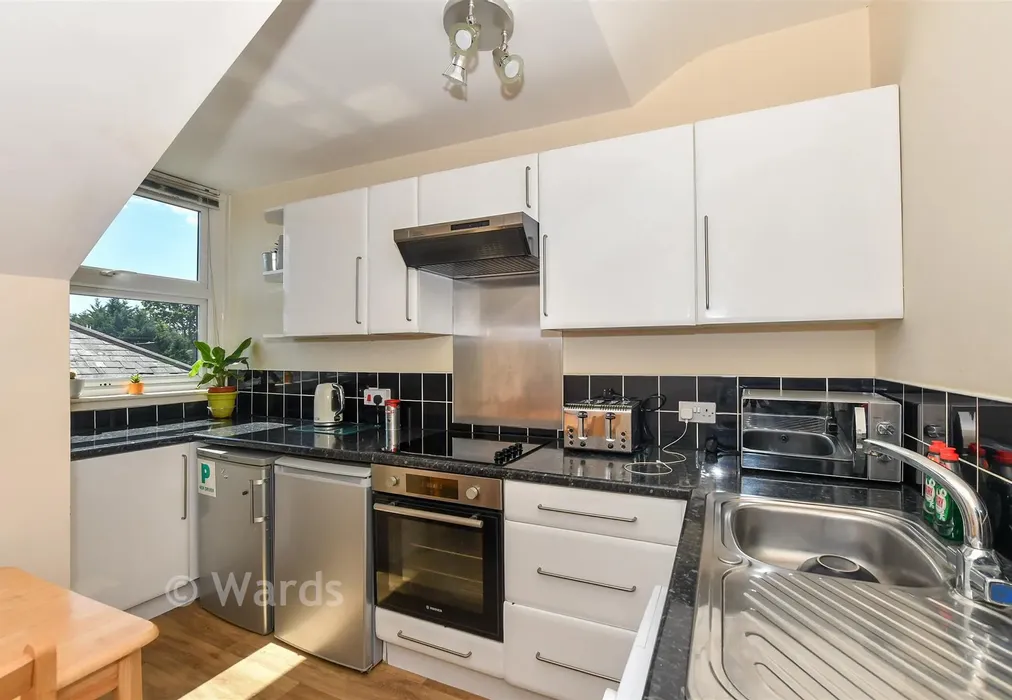 Kitchen - Upper Grosvenor Road, Tunbridge Wells, Kent - Wards of Kent