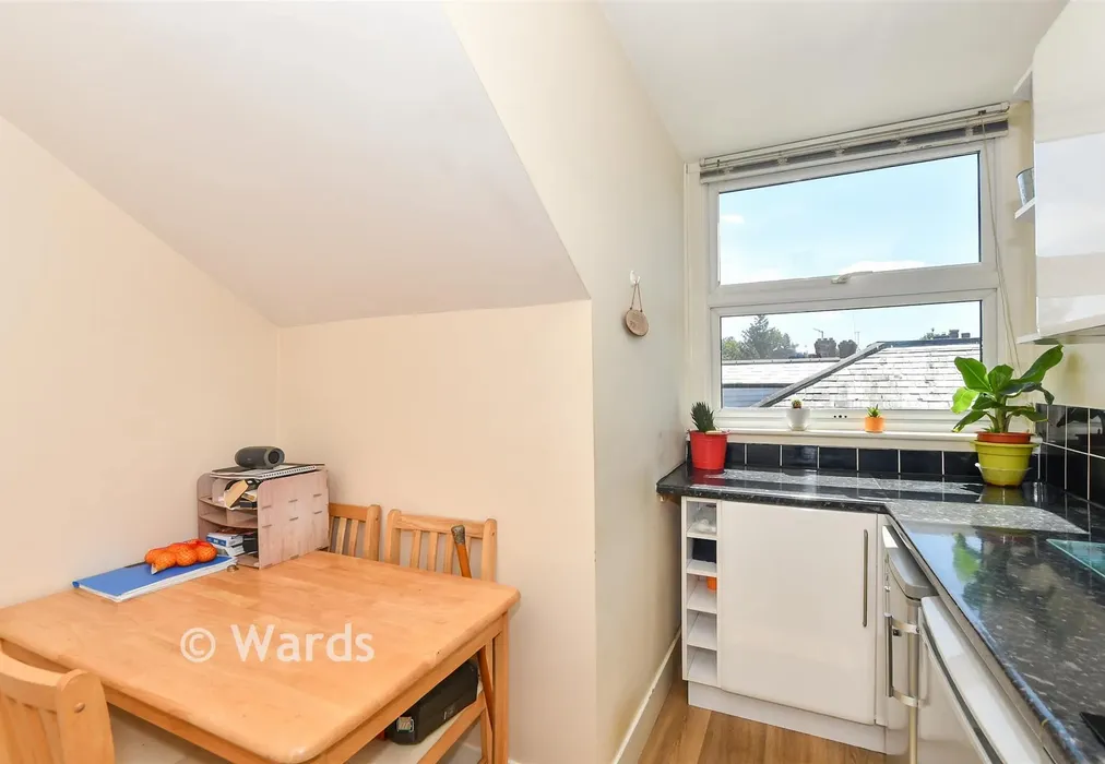 Kitchen - Upper Grosvenor Road, Tunbridge Wells, Kent - Wards of Kent