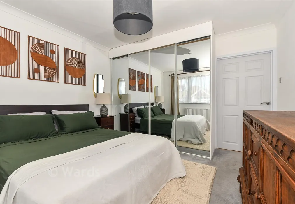 Bedroom 1 - Hurst Close, Staplehurst, Tonbridge, Kent - Wards of Kent
