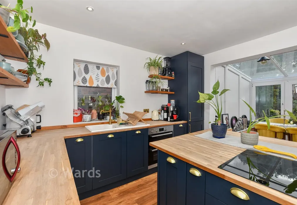 Kitchen - Hurst Close, Staplehurst, Tonbridge, Kent - Wards of Kent