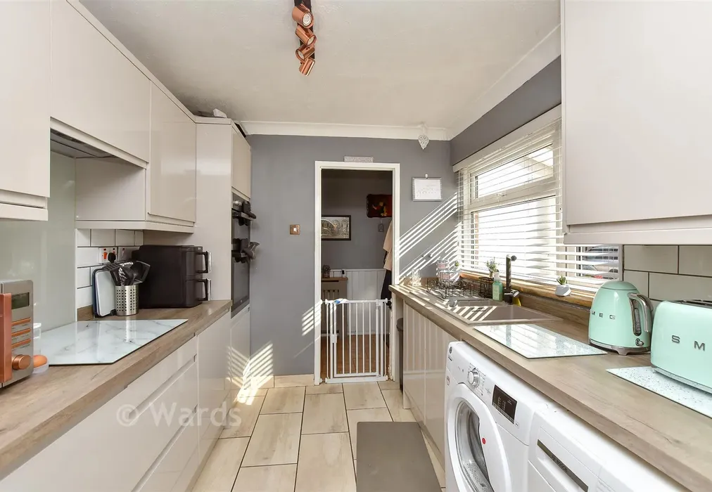 Kitchen - Mayweed Avenue, Weeds Wood, Chatham, Kent - Wards of Kent