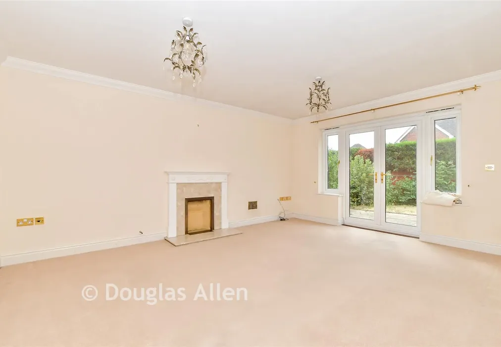 Lounge - Deer Park Way, Waltham Abbey, Essex - Wards of Kent
