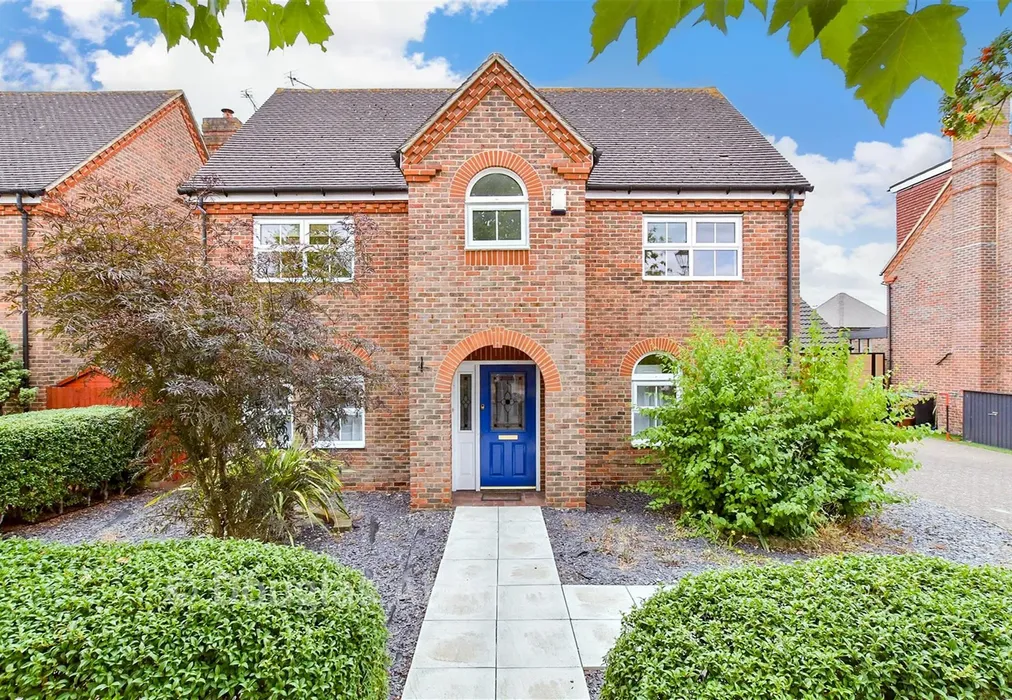 External (Web) - Deer Park Way, Waltham Abbey, Essex - Wards of Kent