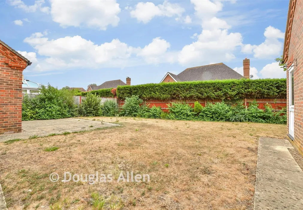 Rear Garden - Deer Park Way, Waltham Abbey, Essex - Wards of Kent