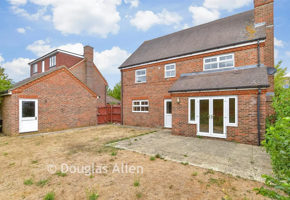 Rear Elevation - Deer Park Way, Waltham Abbey, Essex - Wards of Kent