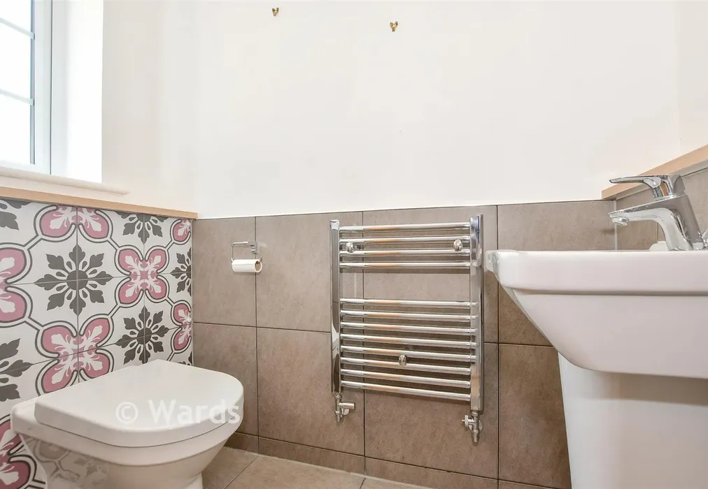 Cloakroom - Manley Boulevard, Snodland, Kent - Wards of Kent