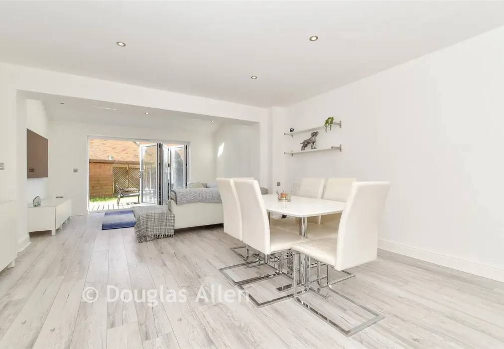 Dining Area - Barbour Green, Wickford, Essex - Wards of Kent