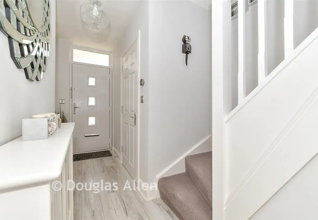 Hallway - Barbour Green, Wickford, Essex - Wards of Kent