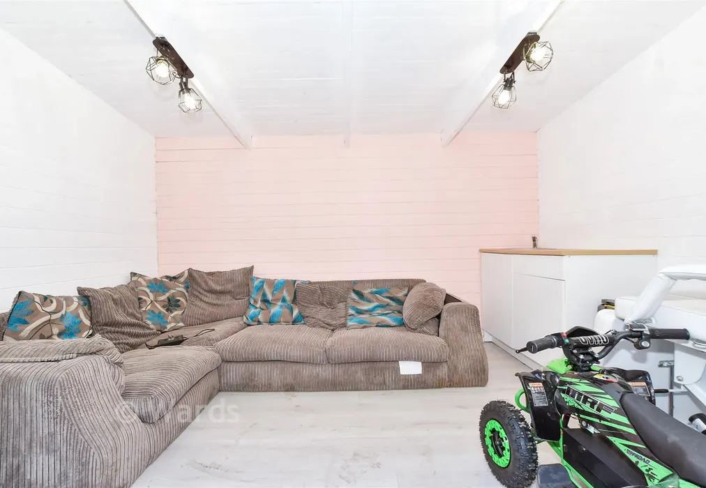 Workshop - Troys Mead, Hollingbourne, Maidstone, Kent - Wards of Kent