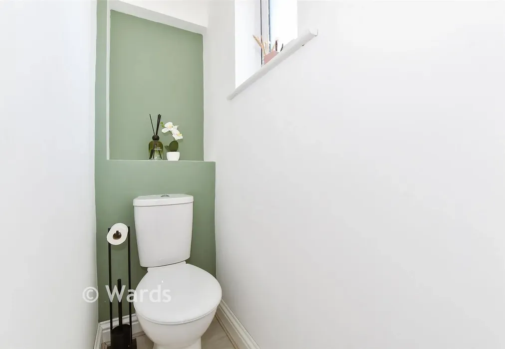Bathroom - Troys Mead, Hollingbourne, Maidstone, Kent - Wards of Kent