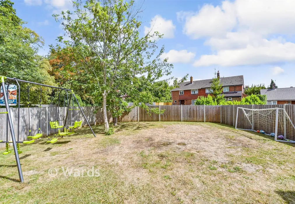 Front Garden - Troys Mead, Hollingbourne, Maidstone, Kent - Wards of Kent