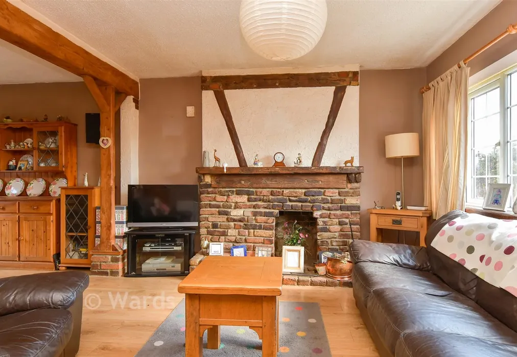 Lounge - Marsh Lane, Cliffe, Rochester, Kent - Wards of Kent