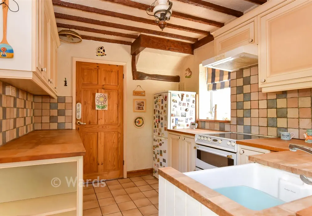 Kitchen - Marsh Lane, Cliffe, Rochester, Kent - Wards of Kent