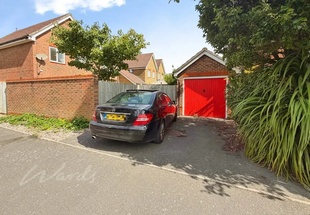 Parking - Melrose Avenue Dartford DA1 - Wards of Kent