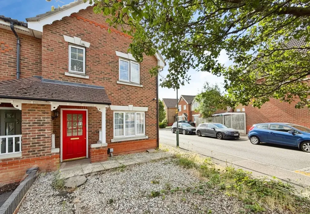 Front. - Melrose Avenue Dartford DA1 - Wards of Kent