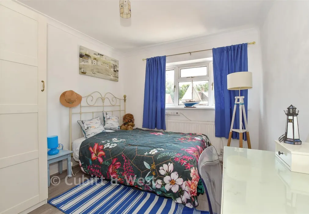 Bedroom 3 - Crescent Way, Horley, Surrey - Wards of Kent
