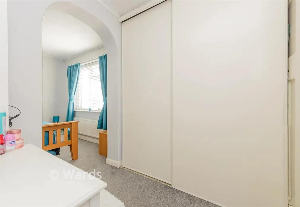 Dressing Room - Coniston Close, Erith, Kent - Wards of Kent