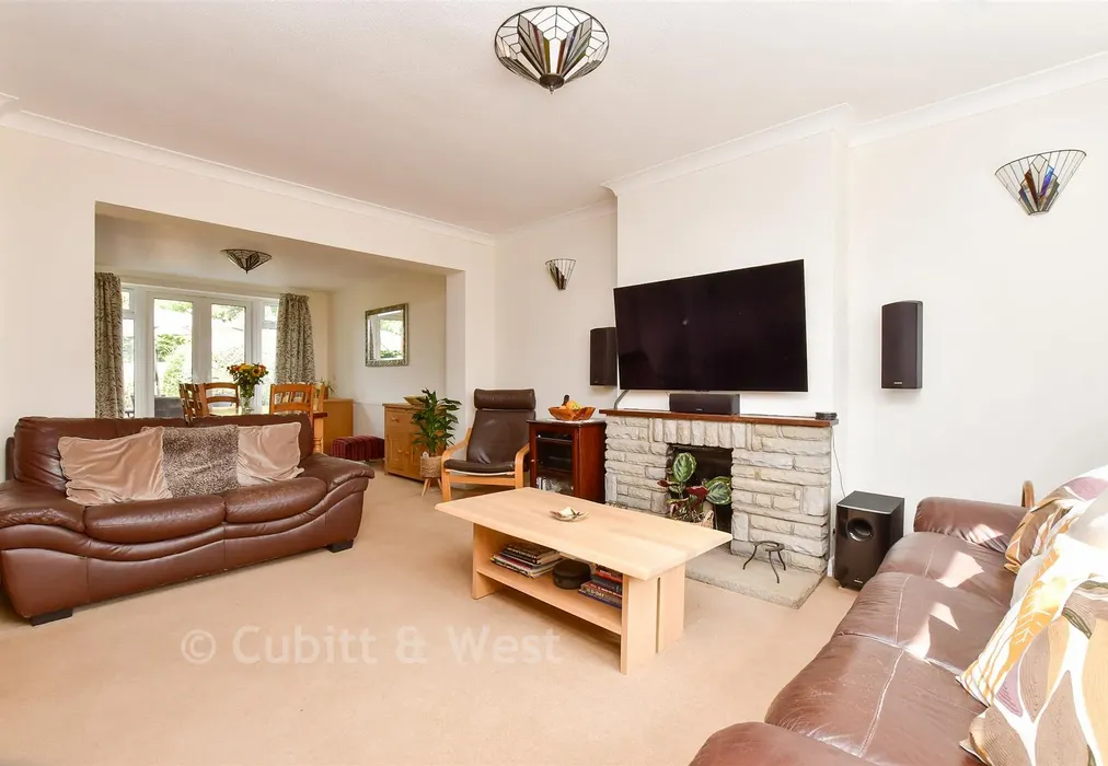 Lounge - Grange Meadow, Banstead, Surrey - Wards of Kent