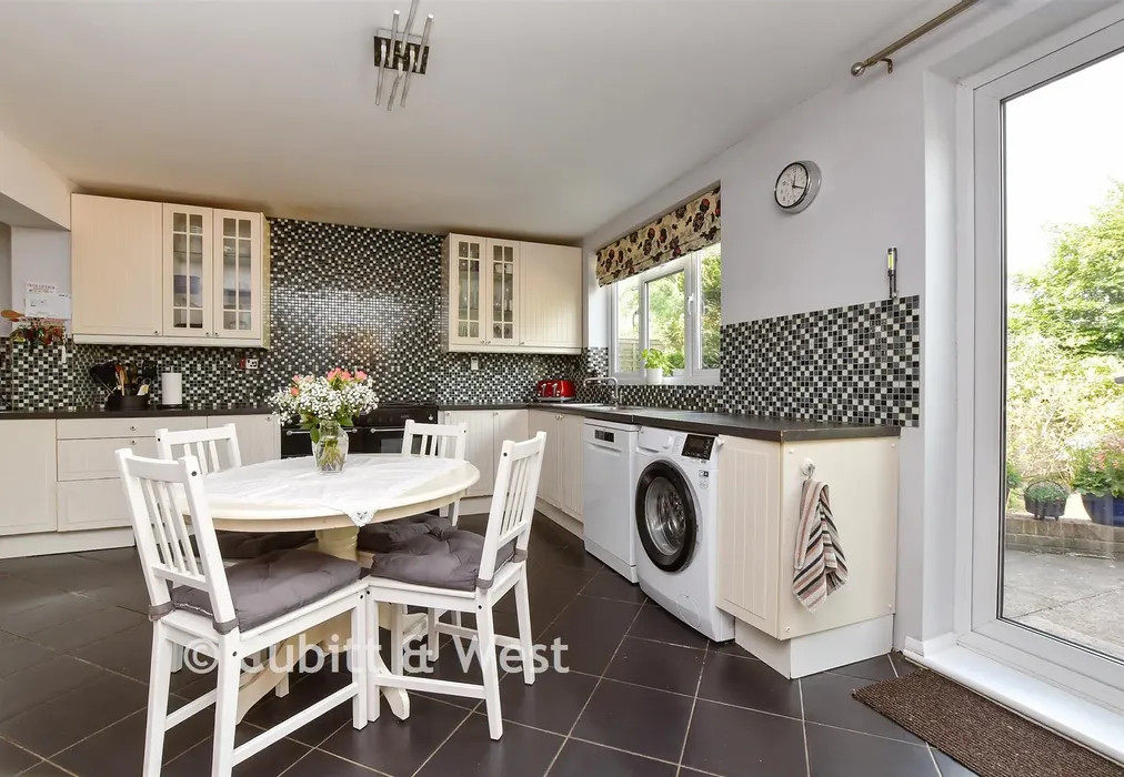 Kitchen/Breakfast Room - Grange Meadow, Banstead, Surrey - Wards of Kent
