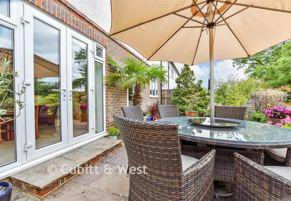 Patio / Decking - Grange Meadow, Banstead, Surrey - Wards of Kent