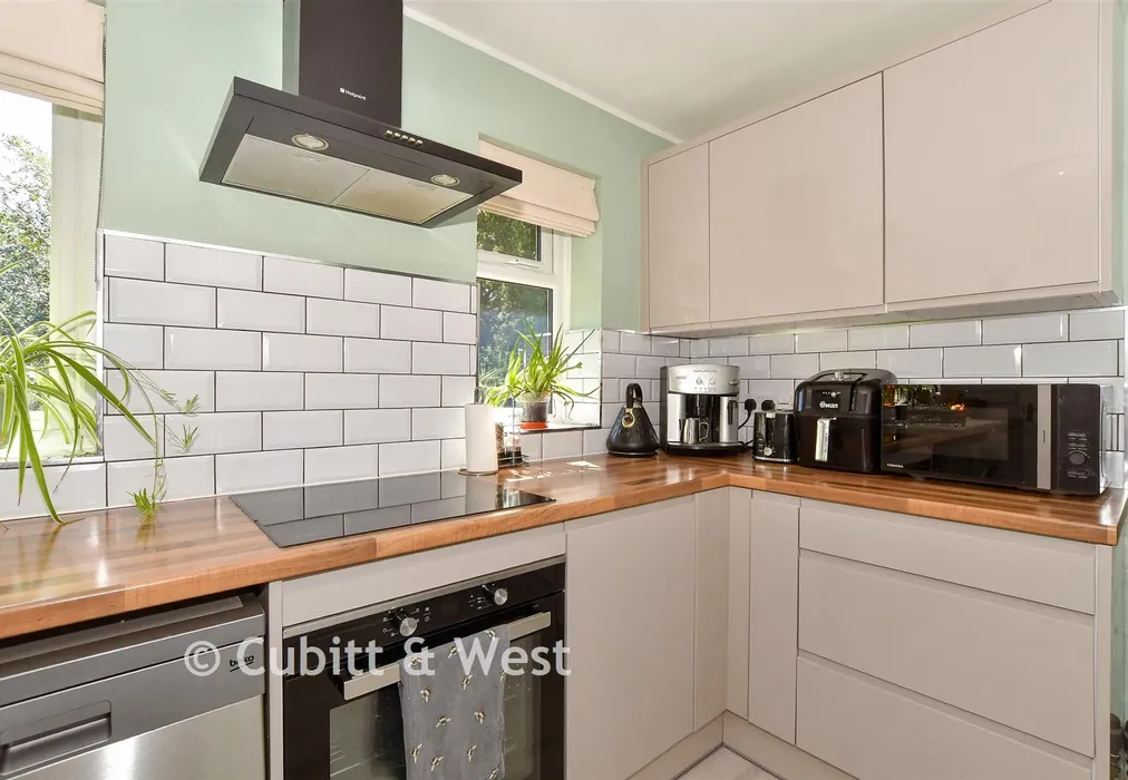 Kitchen - Climping Road, Crawley, West Sussex - Wards of Kent